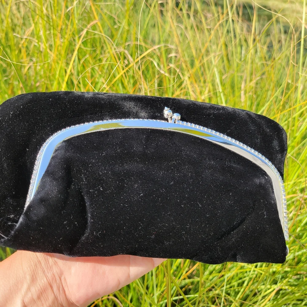 Mel-Ton Vintage Black Velvet Foldover Clutch Evening Bag Purse ~ 1950s-1960s (?)